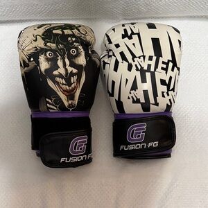Black and White Boxing Gloves